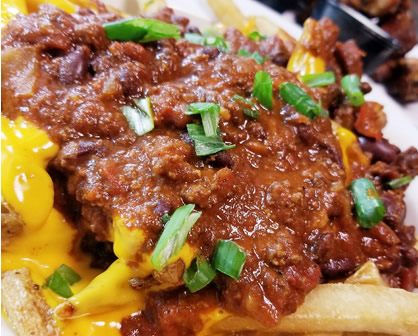 chili cheese fries with bacon